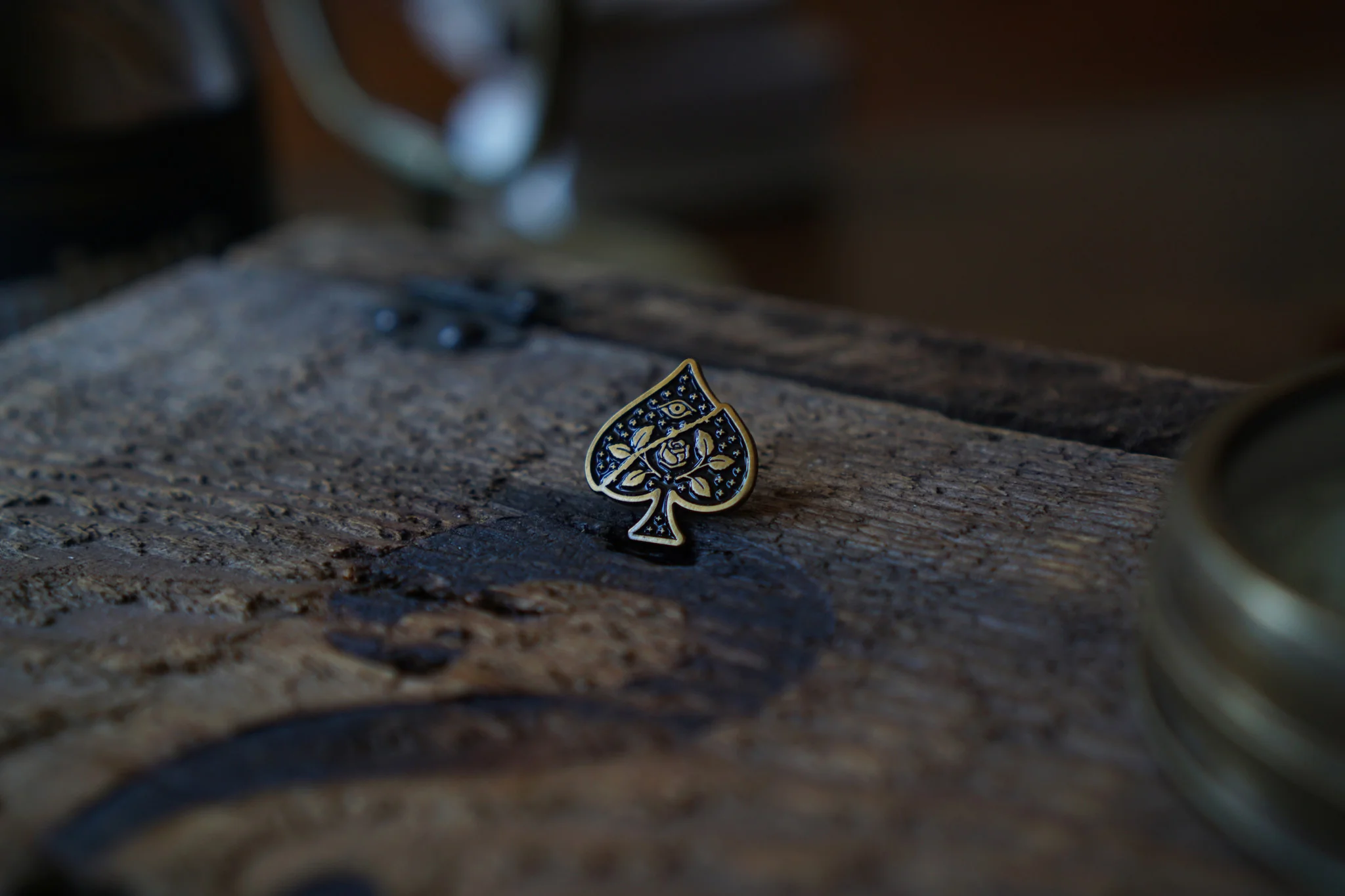 Broken Spade Pin - Image 4