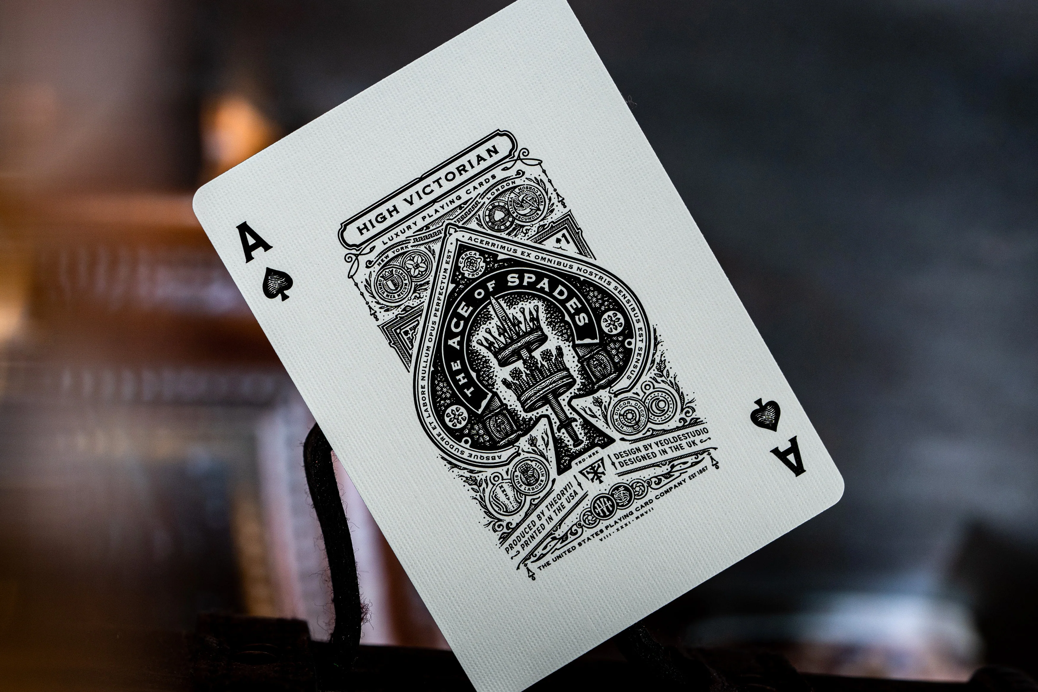 High Victorian Red Playing Cards - Image 3