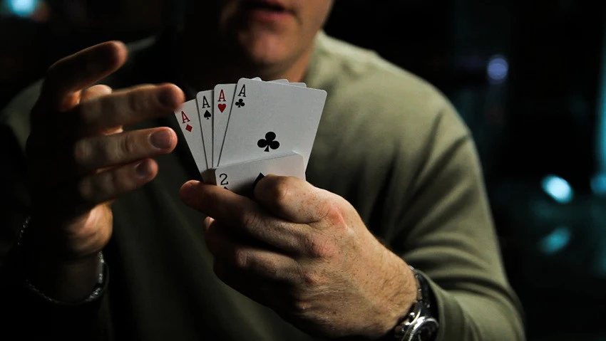 Single Card Straddle Pass by Jason England - Image 5